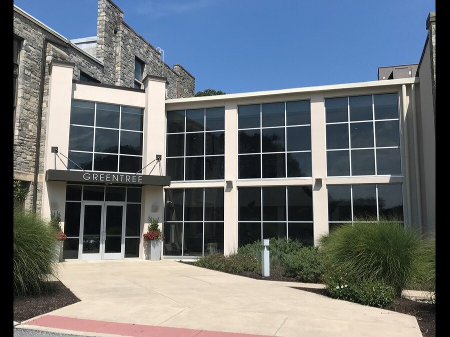 40 Lloyd Ave, Malvern, PA 19355