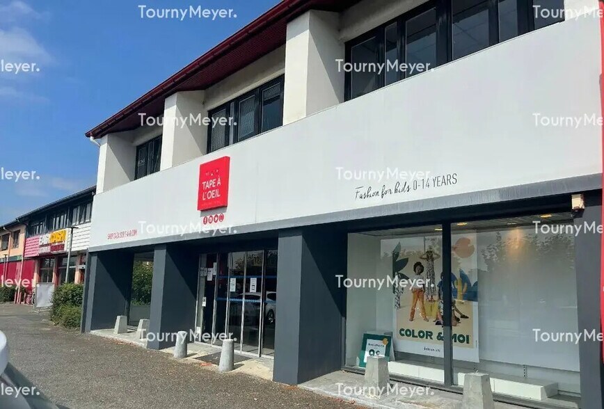Retail in Anglet for lease - Building Photo - Image 2 of 2