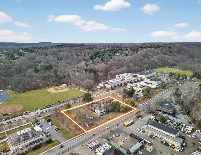 387 Danbury Rd, Wilton, CT for sale - Building Photo - Image 2 of 12