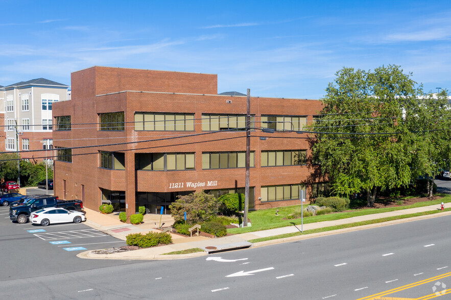 11211 Waples Mill Rd, Fairfax, VA for sale - Primary Photo - Image 1 of 1