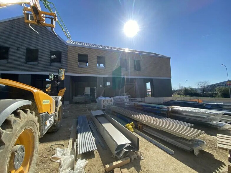 Flex in Groslay for sale - Building Photo - Image 1 of 9