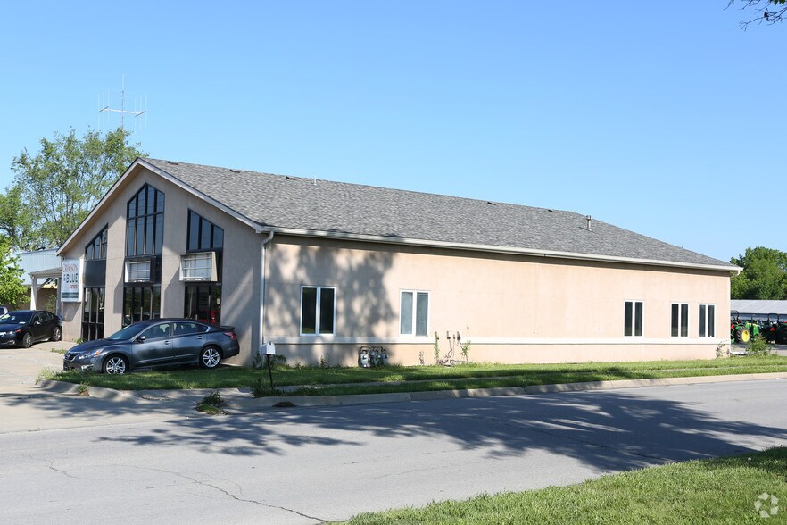 1120 E 23rd St, Lawrence, KS for sale - Primary Photo - Image 1 of 1