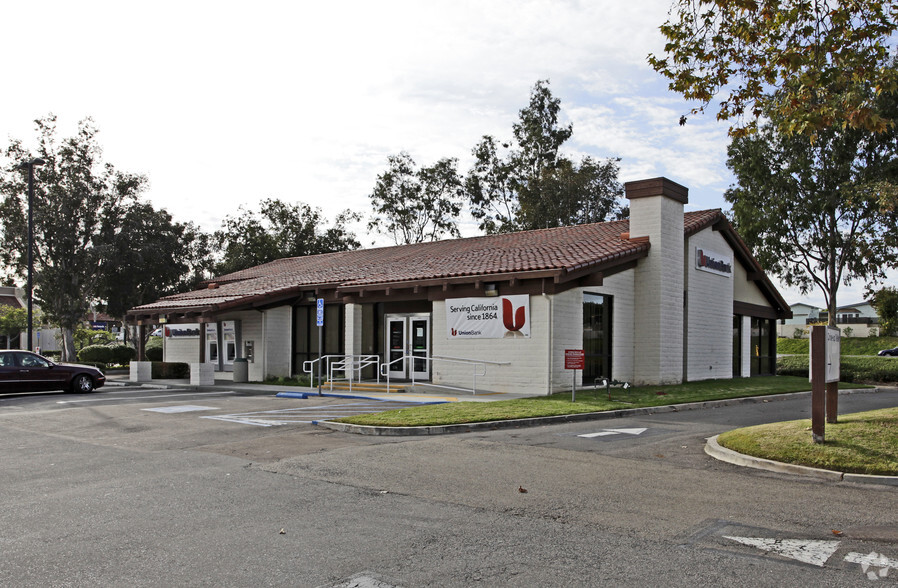 669 S Rancho Santa Fe Rd, San Marcos, CA for lease - Primary Photo - Image 1 of 4