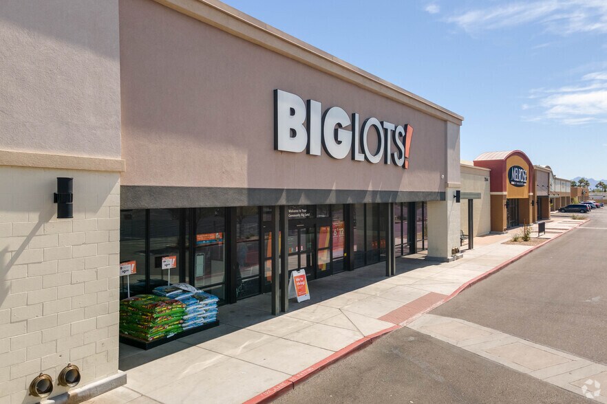 28402860 E Main St, Mesa, AZ 85213 Main & Lindsay Retail Center