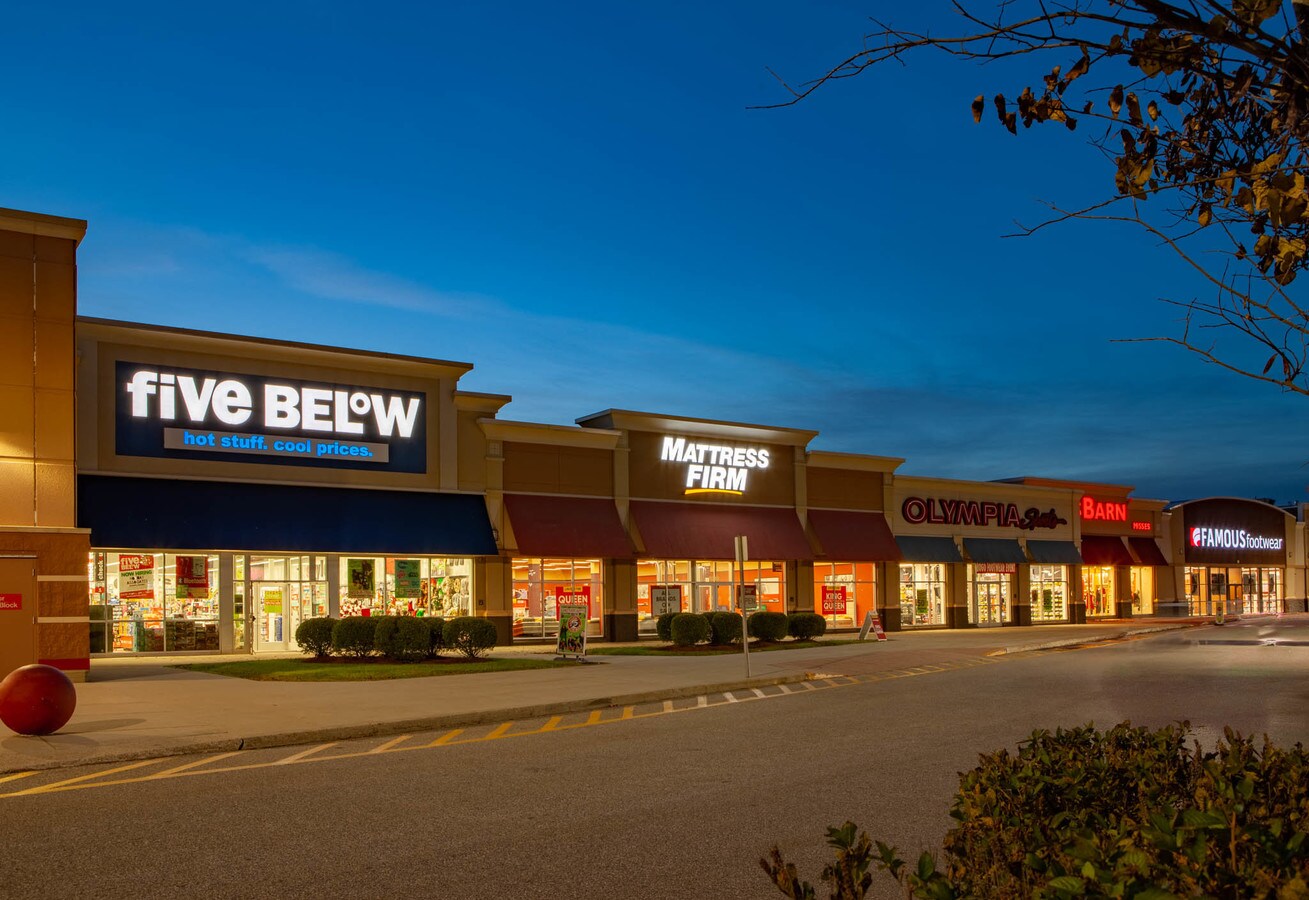 2100 Killingly Commons Dr, Killingly, CT, 06241 Retail Space For