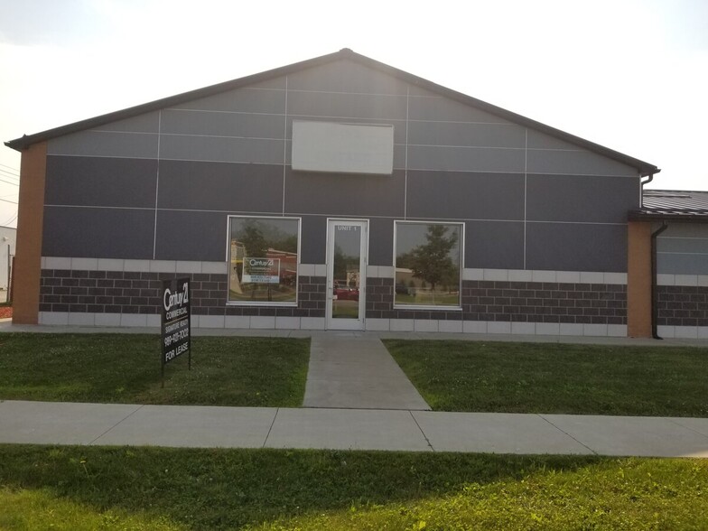 2750 Bay Rd, Saginaw, MI for lease - Building Photo - Image 1 of 10