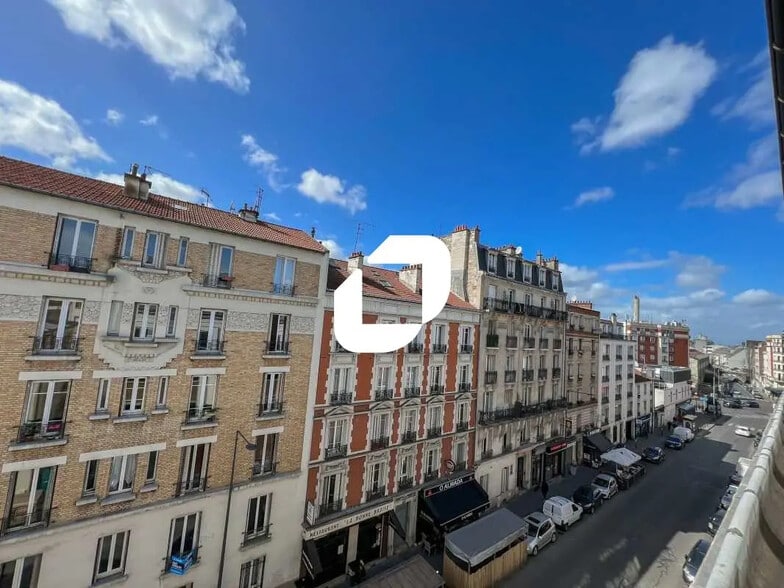 Office in Saint-Ouen-sur-Seine for lease - Building Photo - Image 2 of 9