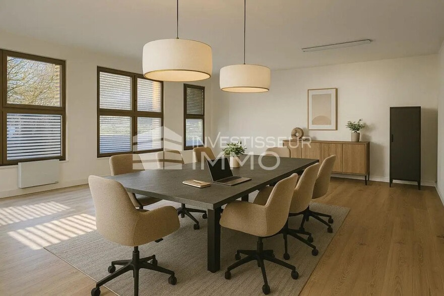 Office in Torcy for lease - Interior Photo - Image 1 of 4