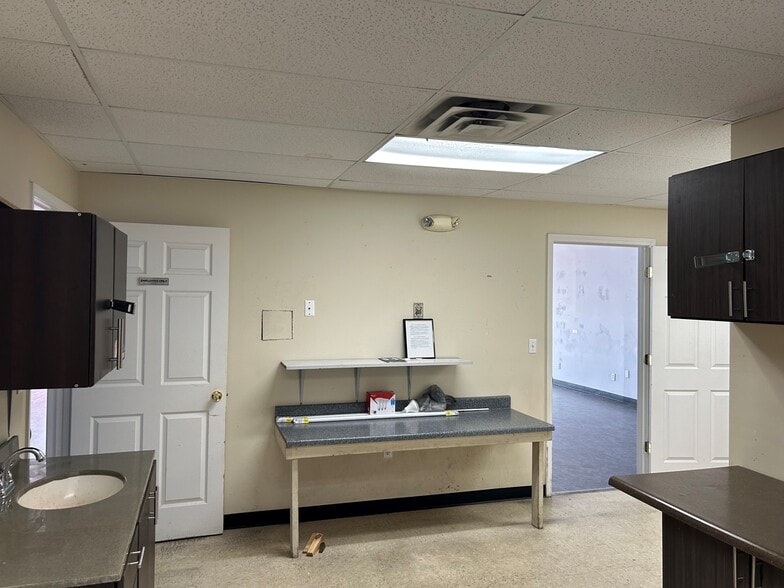 640 River Ridge Plz, Brandenburg, KY for lease - Building Photo - Image 3 of 10