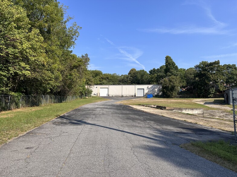 500 Prospect St NW, Lenoir, NC for lease - Building Photo - Image 1 of 5