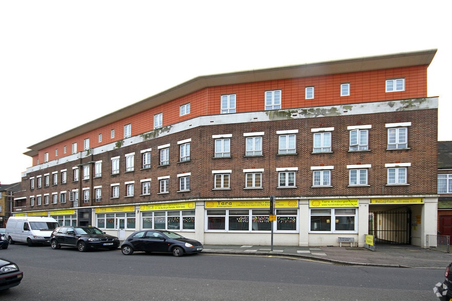 2-16 Burleigh Para, London for sale - Primary Photo - Image 1 of 1
