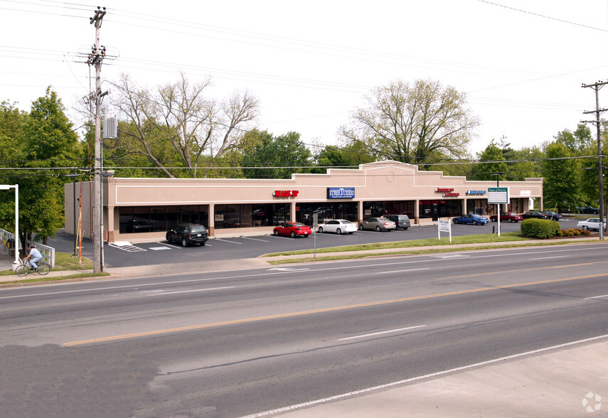 1312 Memorial Blvd, Murfreesboro, TN for lease - Primary Photo - Image 1 of 1