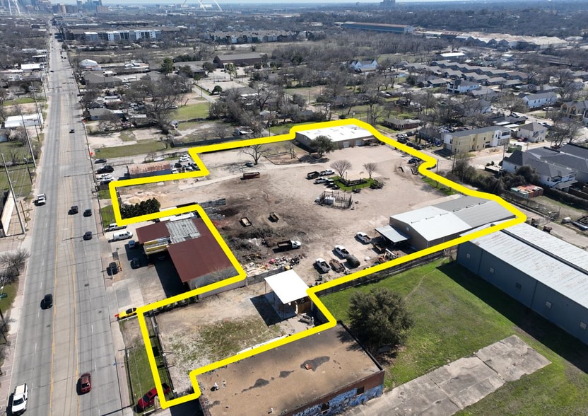 1905 Akron St, Dallas, TX for lease - Building Photo - Image 3 of 12