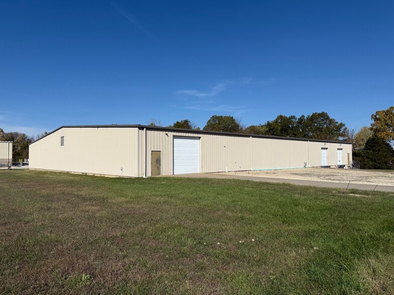 1207 Roller Dr, Owensville, MO for lease - Building Photo - Image 2 of 7