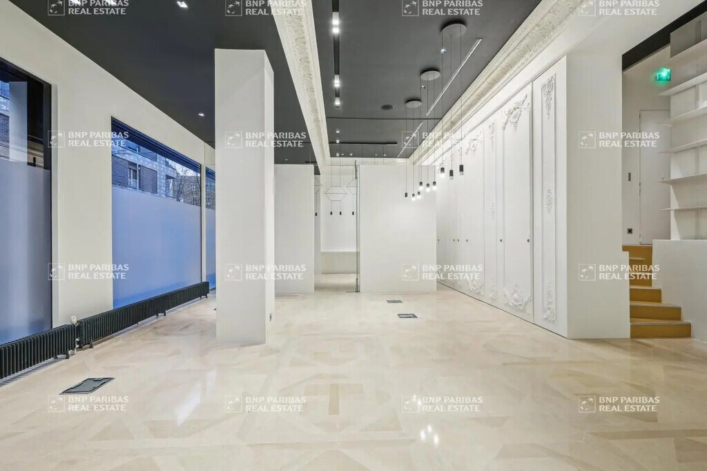 Location Bureaux 129 m² - Photo 1