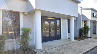 37802-37814 Medical Arts Ct, Zephyrhills, FL for lease Building Photo- Image 1 of 18