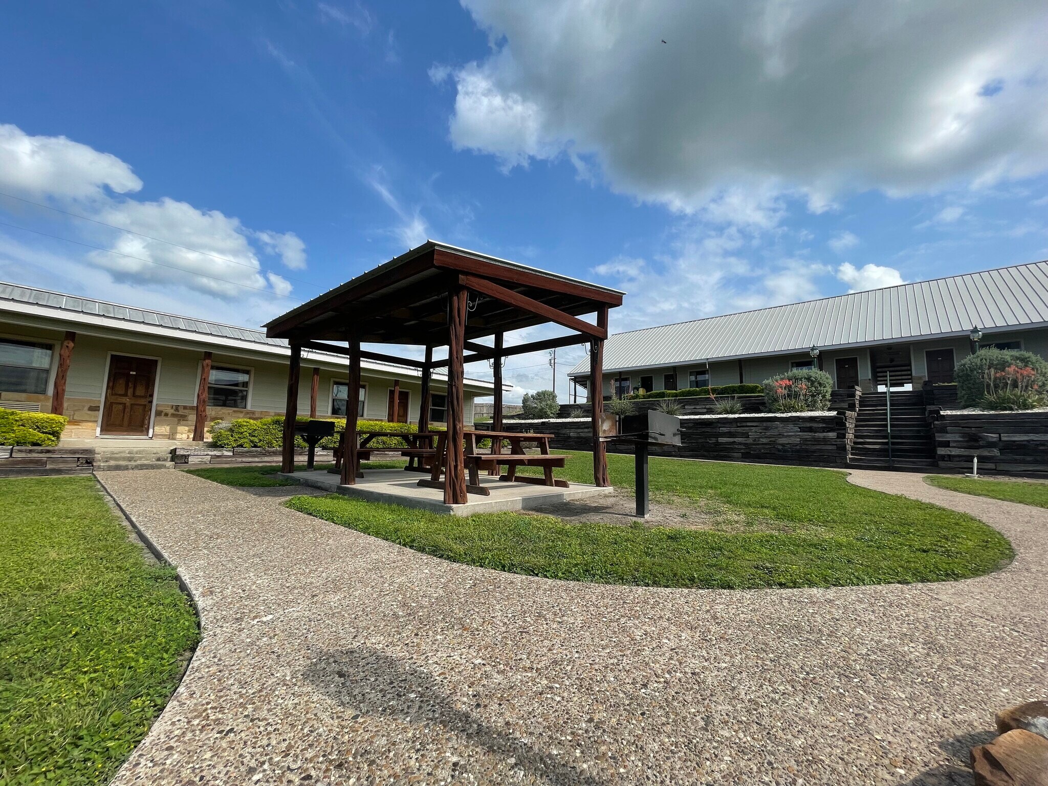 141 Jeff St, Three Rivers, TX for sale Primary Photo- Image 1 of 16