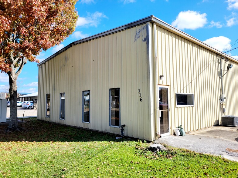 116 Beau Pre Rd, Lafayette, LA for lease - Building Photo - Image 1 of 6