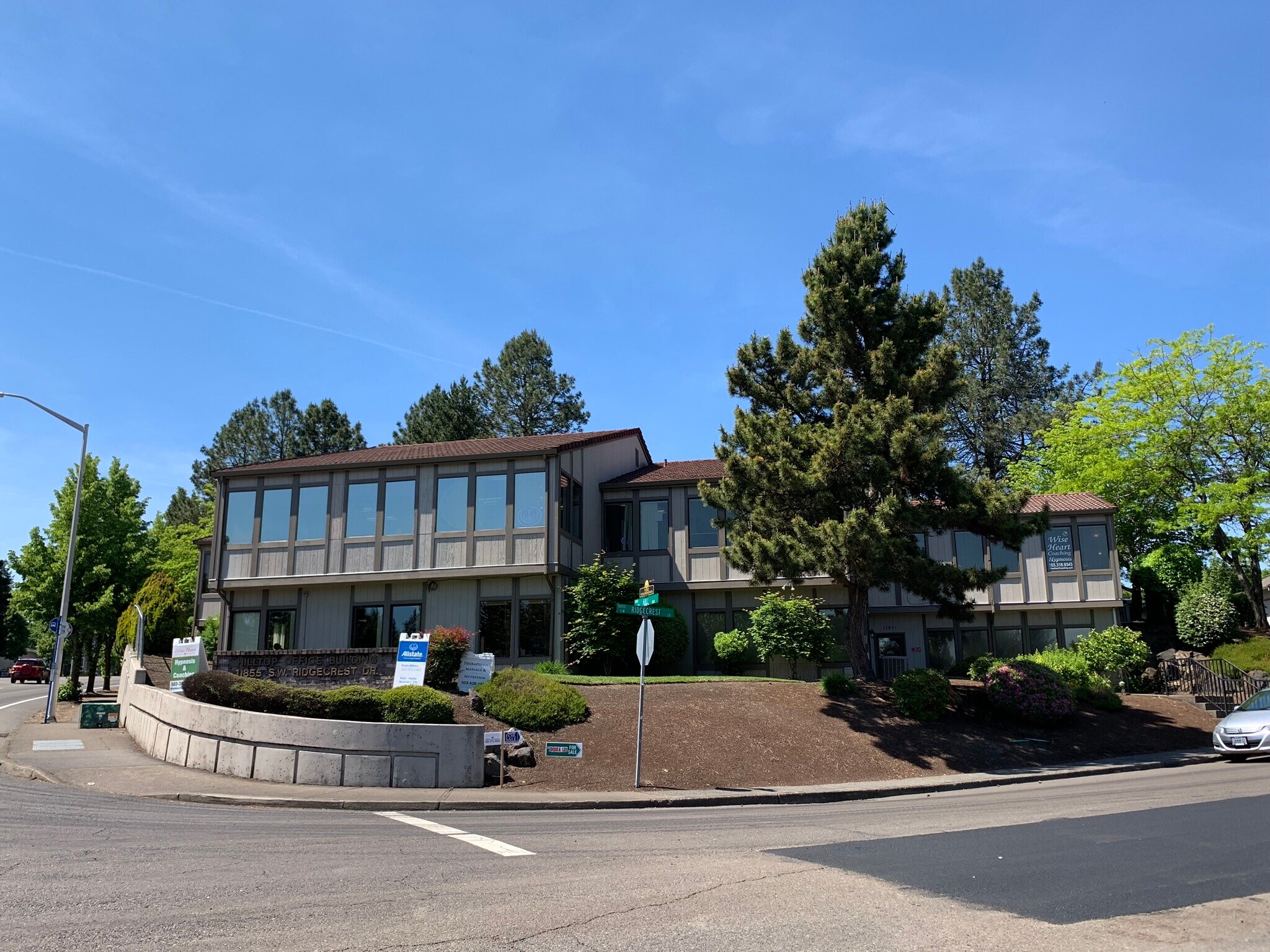 11855 SW Ridgecrest Dr, Beaverton, OR for sale Building Photo- Image 1 of 1