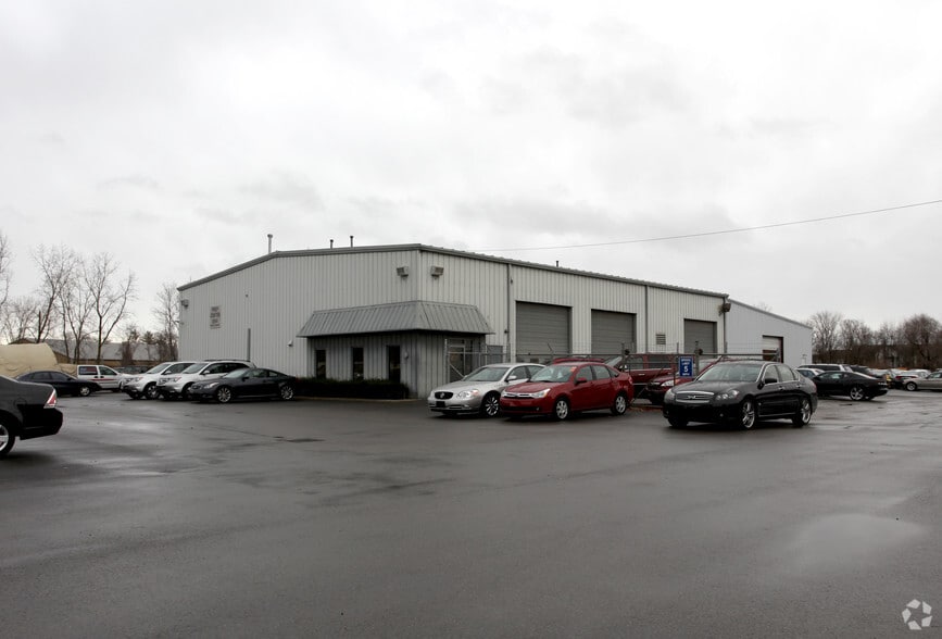 2560 Park Crescent Dr, Columbus, OH for lease - Primary Photo - Image 3 of 4
