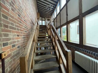 More details for 4 Hillside Rd, Aldershot - Office for Lease