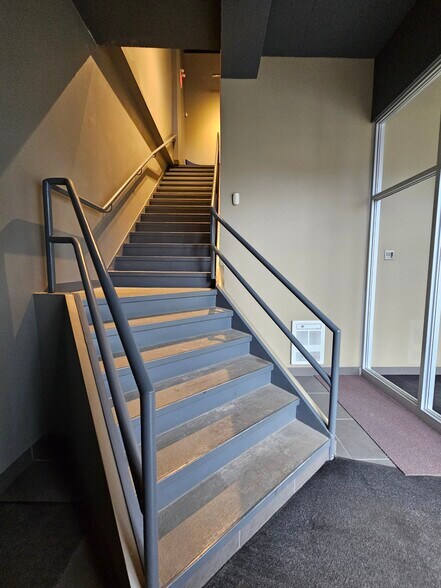 25 Rue Saint-Jacques, Montréal, QC for lease - Building Photo - Image 2 of 9