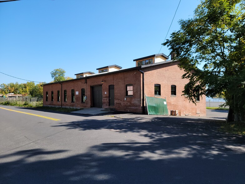 290 E Strand St, Kingston, NY for sale - Building Photo - Image 2 of 11