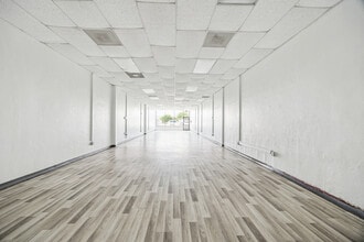 3922-3936 Old Spanish Trl, Houston, TX for lease Interior Photo- Image 2 of 4