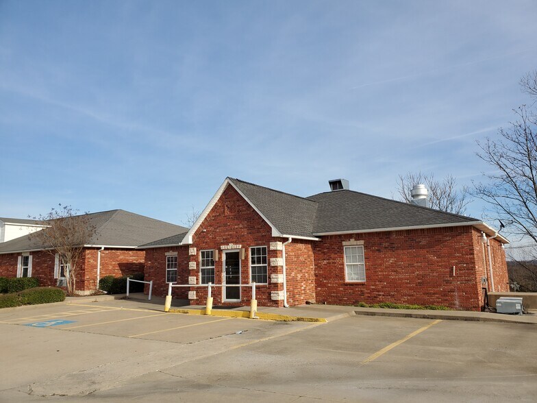 6670 US 69, Savanna, OK 74565 Retail for Lease