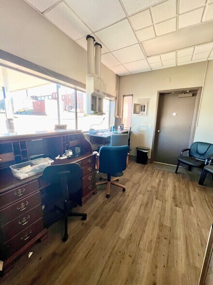 15 Main ave, Taylorsville, NC for lease - Building Photo - Image 2 of 6