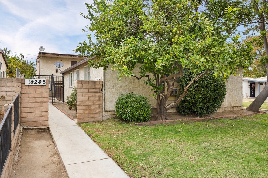 14245 Roscoe Blvd, Van Nuys, CA for sale - Building Photo - Image 3 of 7