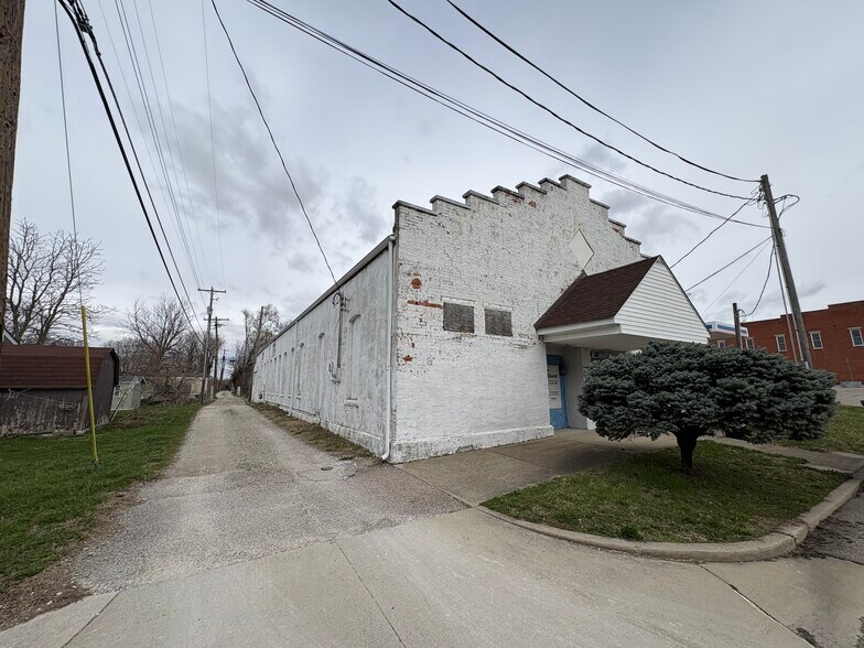 230 Jackson St, Hope, IN for sale - Primary Photo - Image 1 of 1