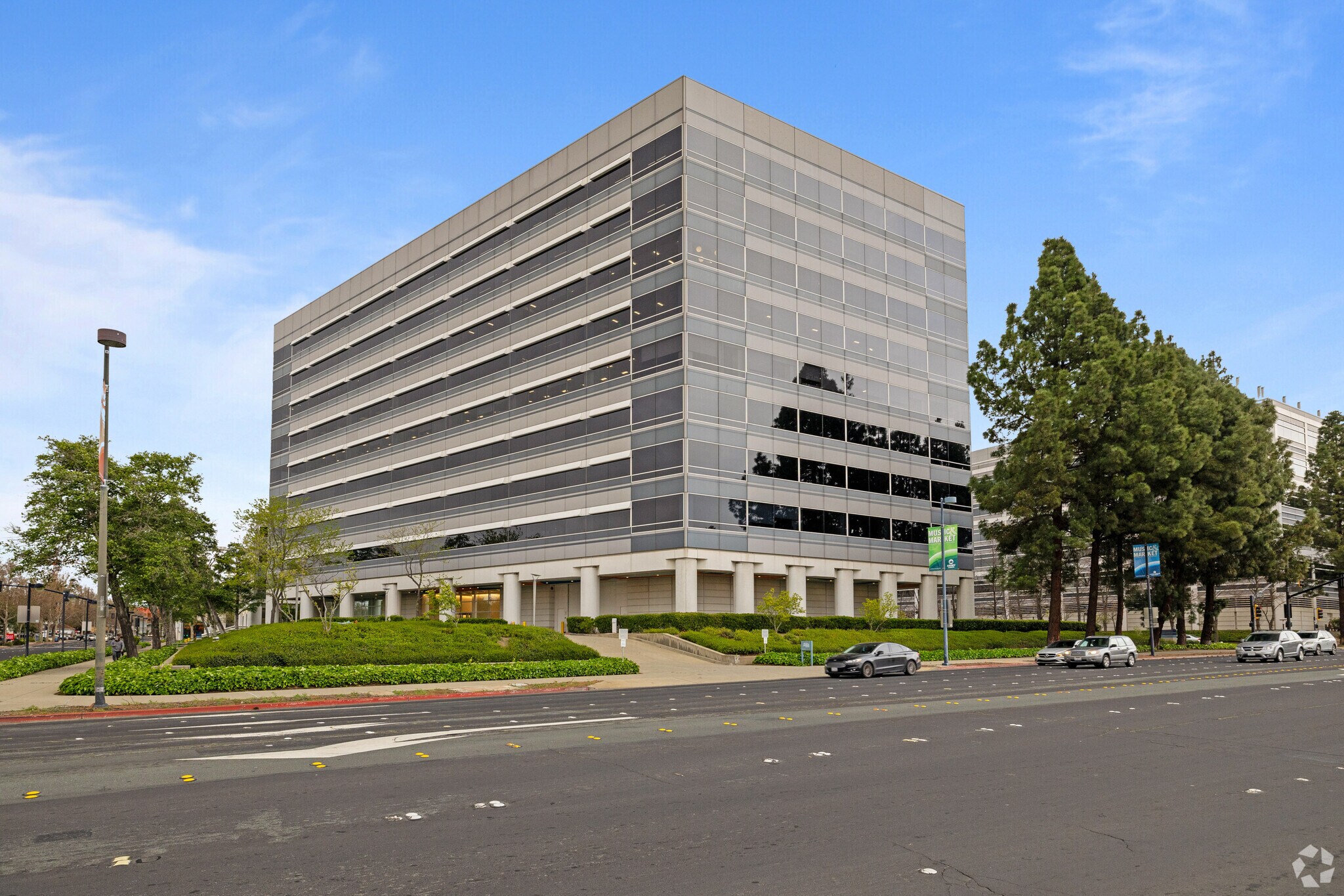 2001 Clayton Rd, Concord, CA for lease Primary Photo- Image 1 of 21