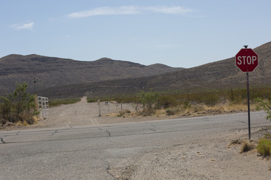 Hueco Tanks Rd, El Paso, TX 79938