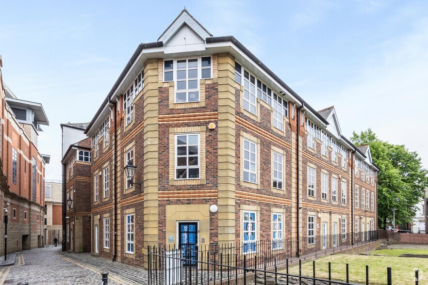 Dispensary Ln, Newcastle Upon Tyne for lease - Primary Photo - Image 1 of 2