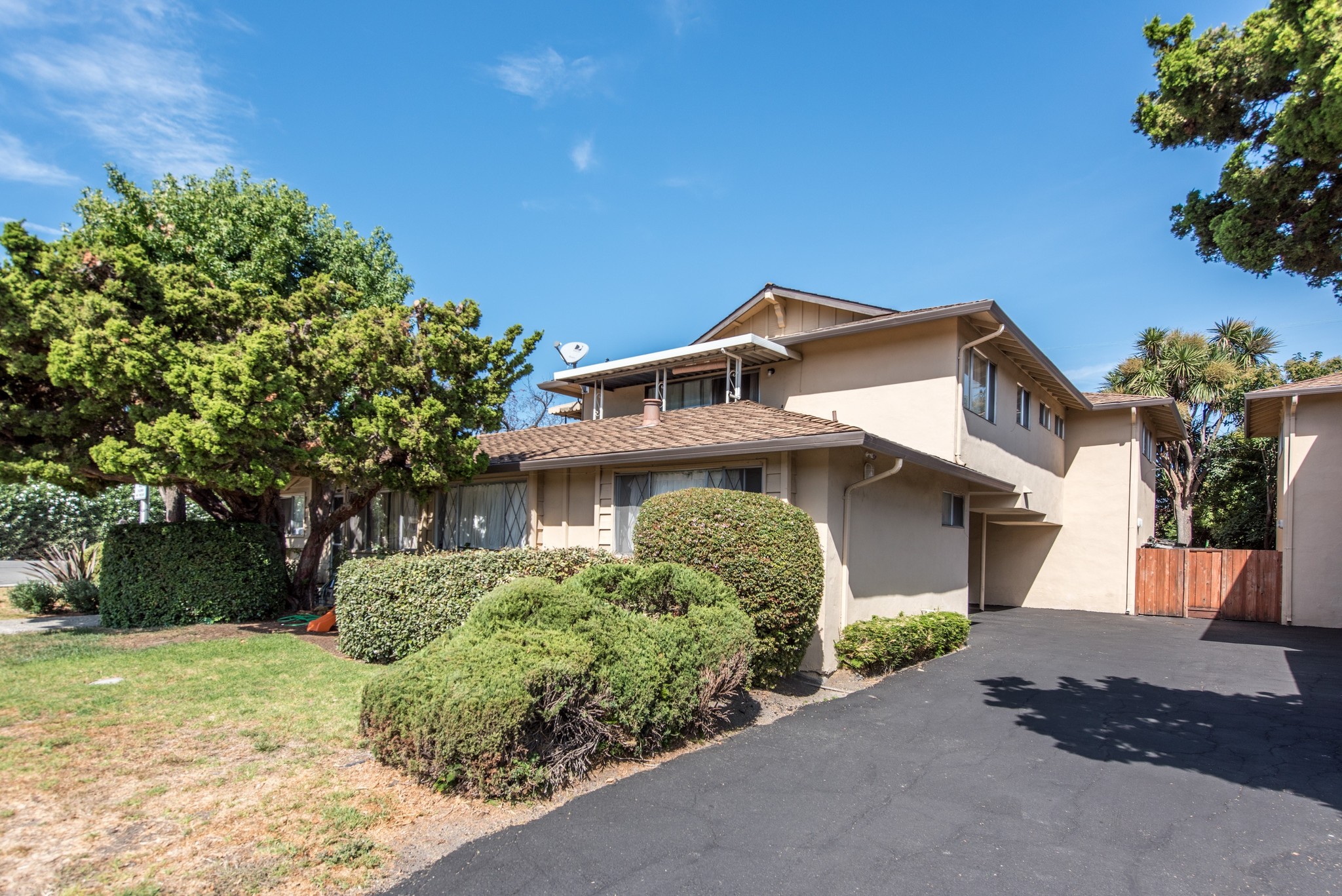 1295 Manchester Dr, Santa Clara, CA for sale Building Photo- Image 1 of 1