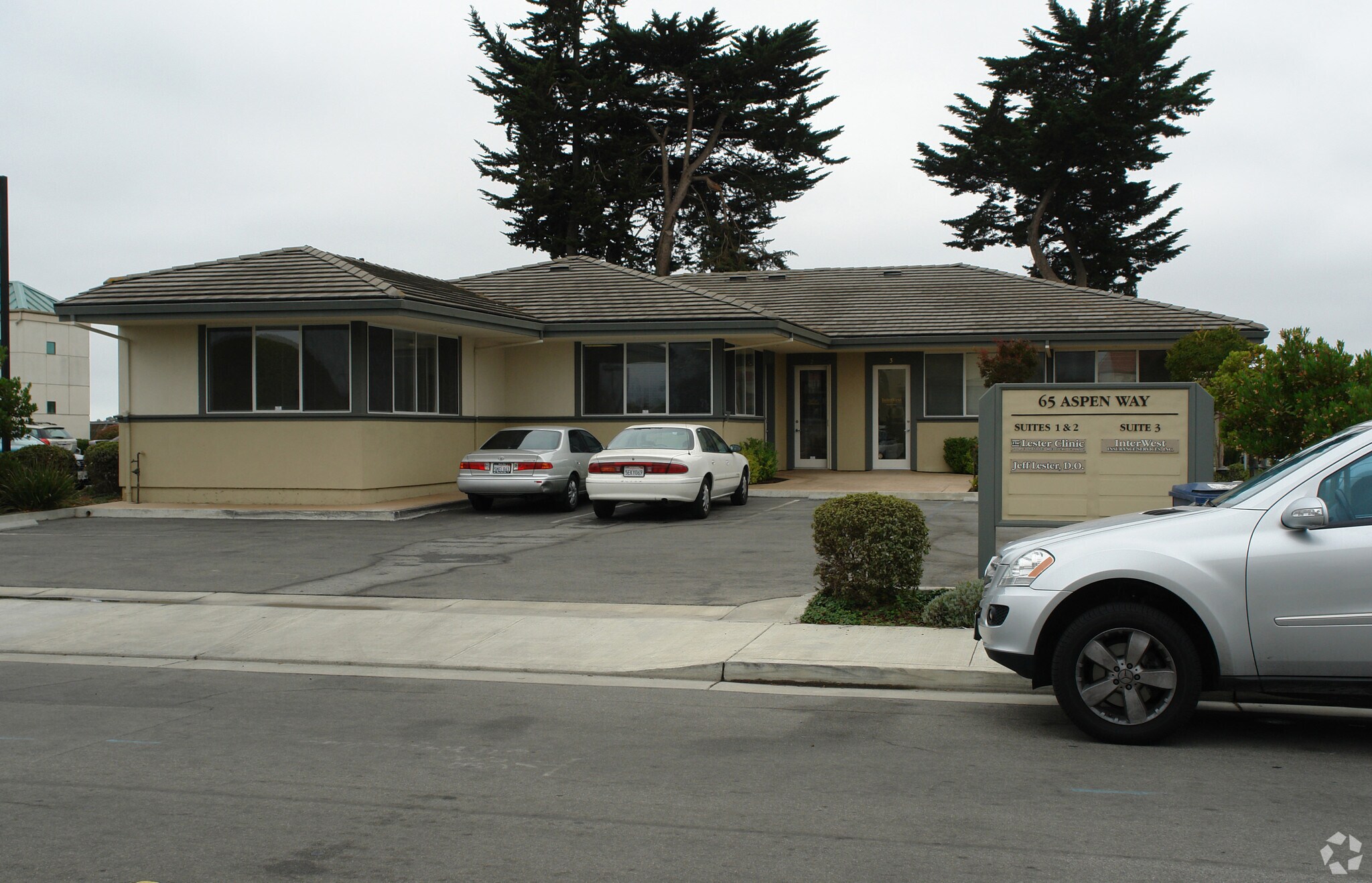 65 Aspen Way, Watsonville, CA 95076