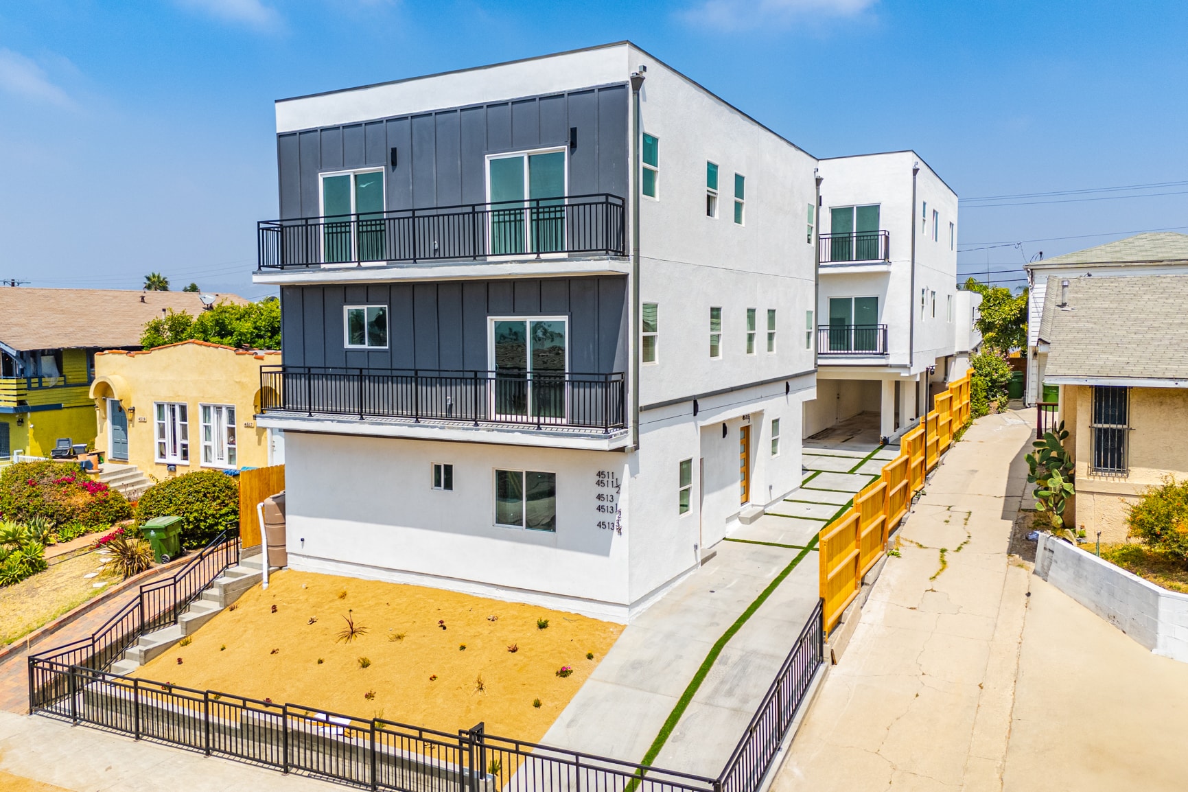 4513 Rosewood Ave, Los Angeles, CA for sale Building Photo- Image 1 of 17