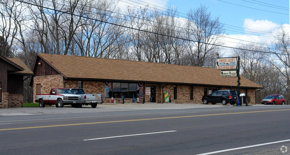 850 S Canton Rd, Akron, OH for sale - Primary Photo - Image 1 of 2