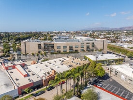 2223-2229 S Carmelina Ave, Los Angeles CA - Loft