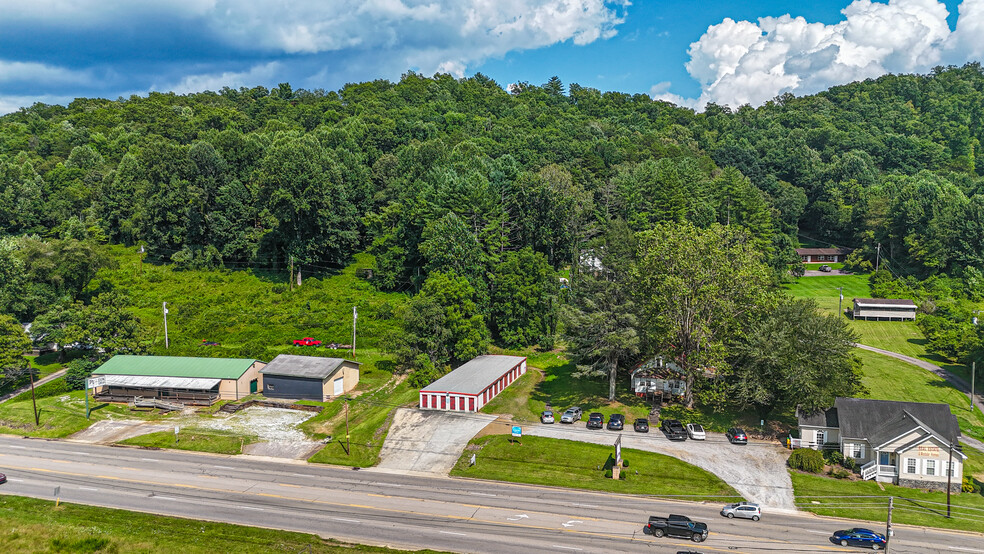 2182 Georgia Rd, Franklin, NC for sale - Primary Photo - Image 1 of 24