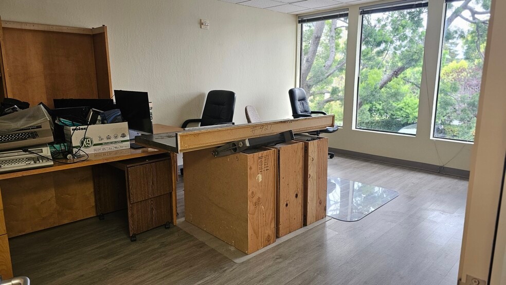 2542 S Bascom Ave, Campbell, CA for lease - Interior Photo - Image 3 of 14