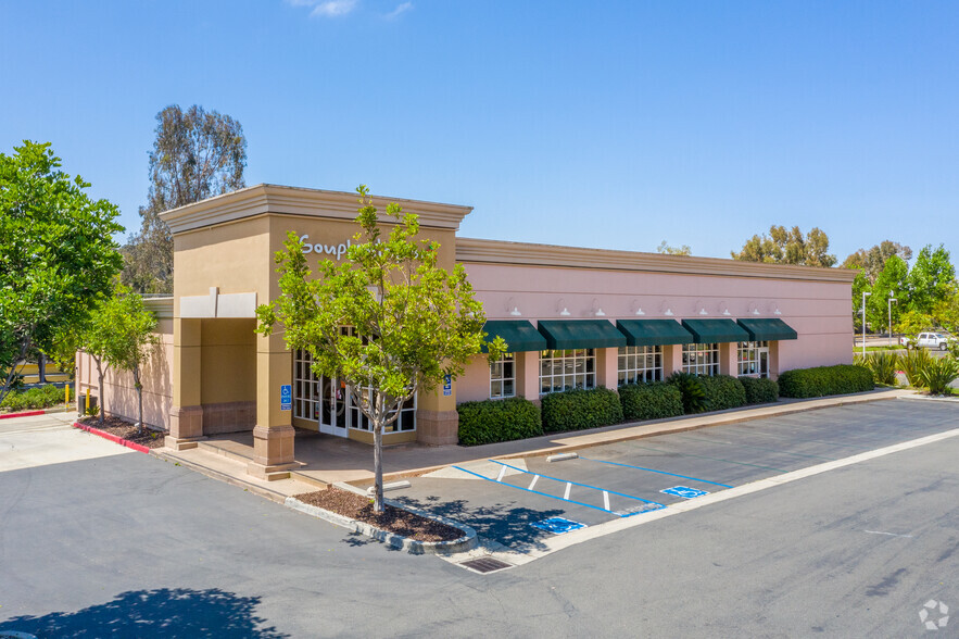 3804-3890 Valley Centre Dr, San Diego, CA for lease - Building Photo - Image 1 of 11