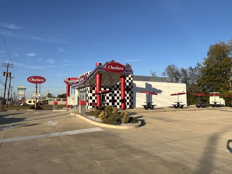 6720 Highway 45 Alt S, West Point, MS for sale - Building Photo - Image 2 of 24