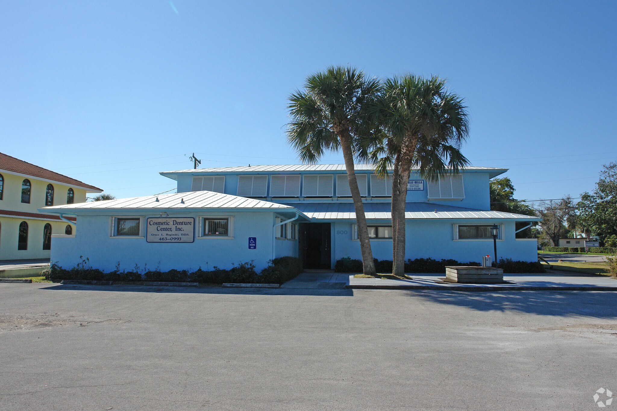 800 SE Ocean Blvd, Stuart, FL for sale Primary Photo- Image 1 of 1