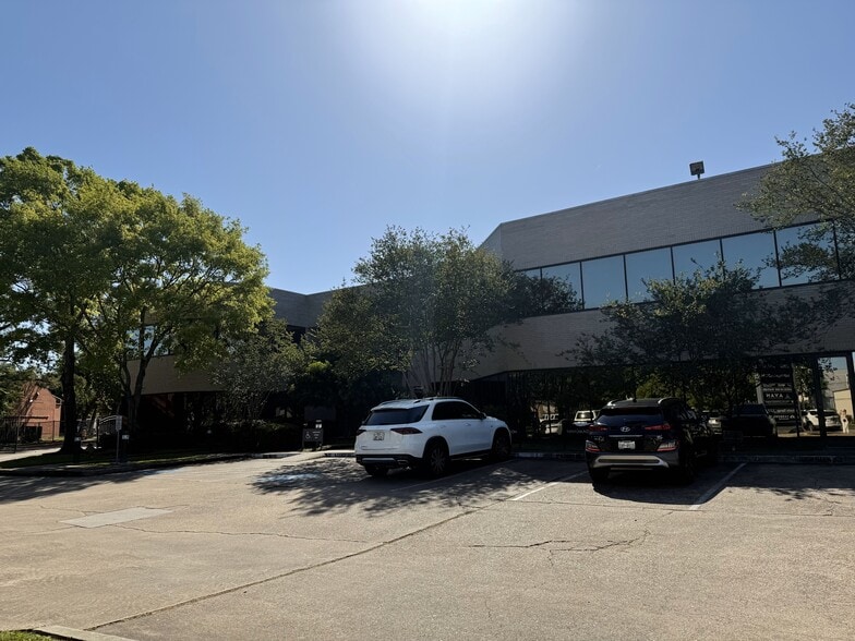 1240 Blalock Rd, Houston, TX for lease - Building Photo - Image 2 of 30