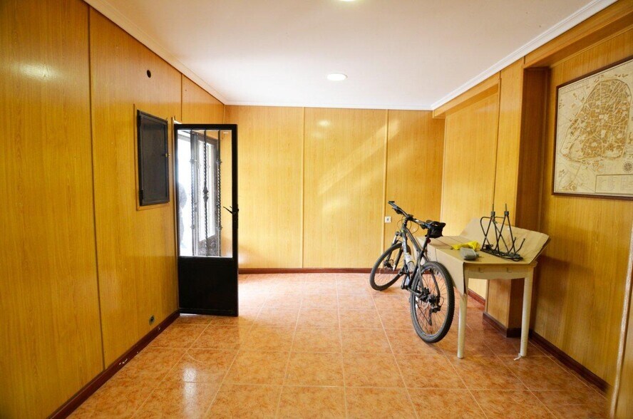 Retail in Salamanca for sale - Building Photo - Image 3 of 8