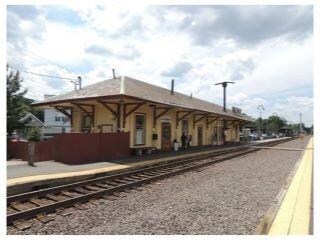 32 Lincoln St, Reading, MA for sale Primary Photo- Image 1 of 1