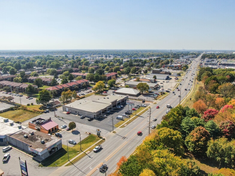 650 E Battlefield St, Springfield, MO for lease - Aerial - Image 2 of 11