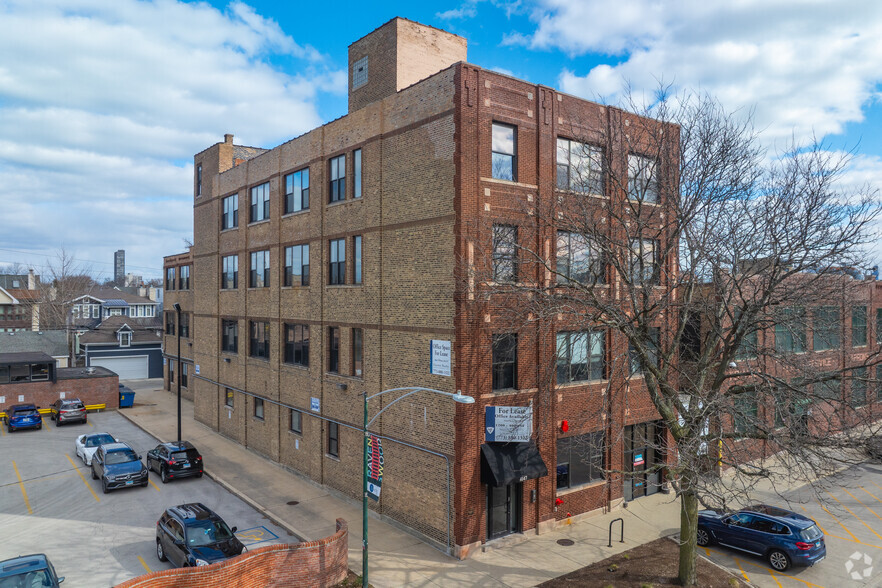 4147 N Ravenswood Ave, Chicago, IL for lease - Building Photo - Image 1 of 9